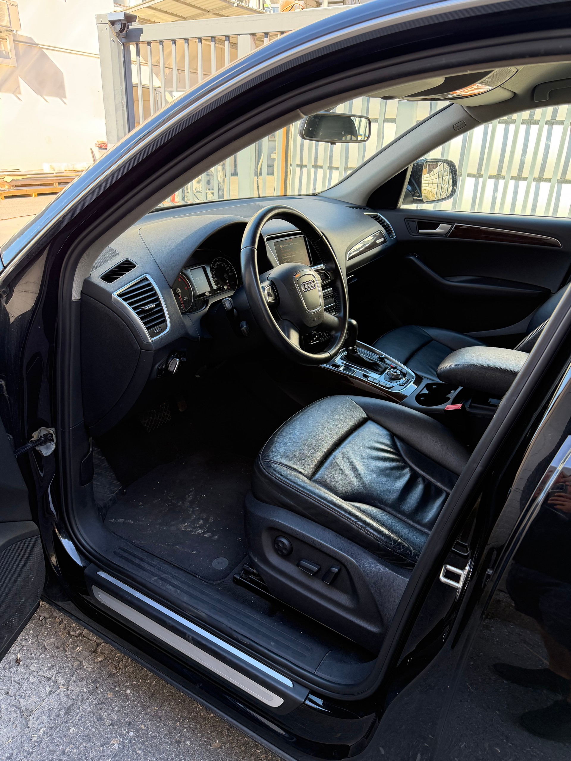 AUDI Q5 3.0 TDI quattro S-tronic-image-4