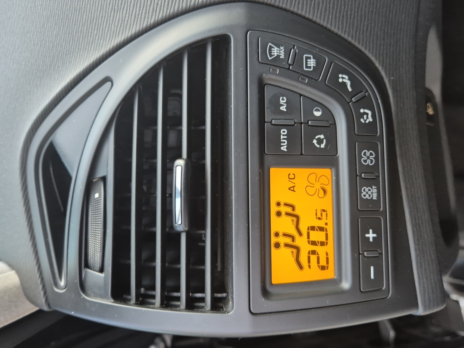 CITROEN Grand C4 Picasso 1.6 HDI 16V Swiss Style-image-11