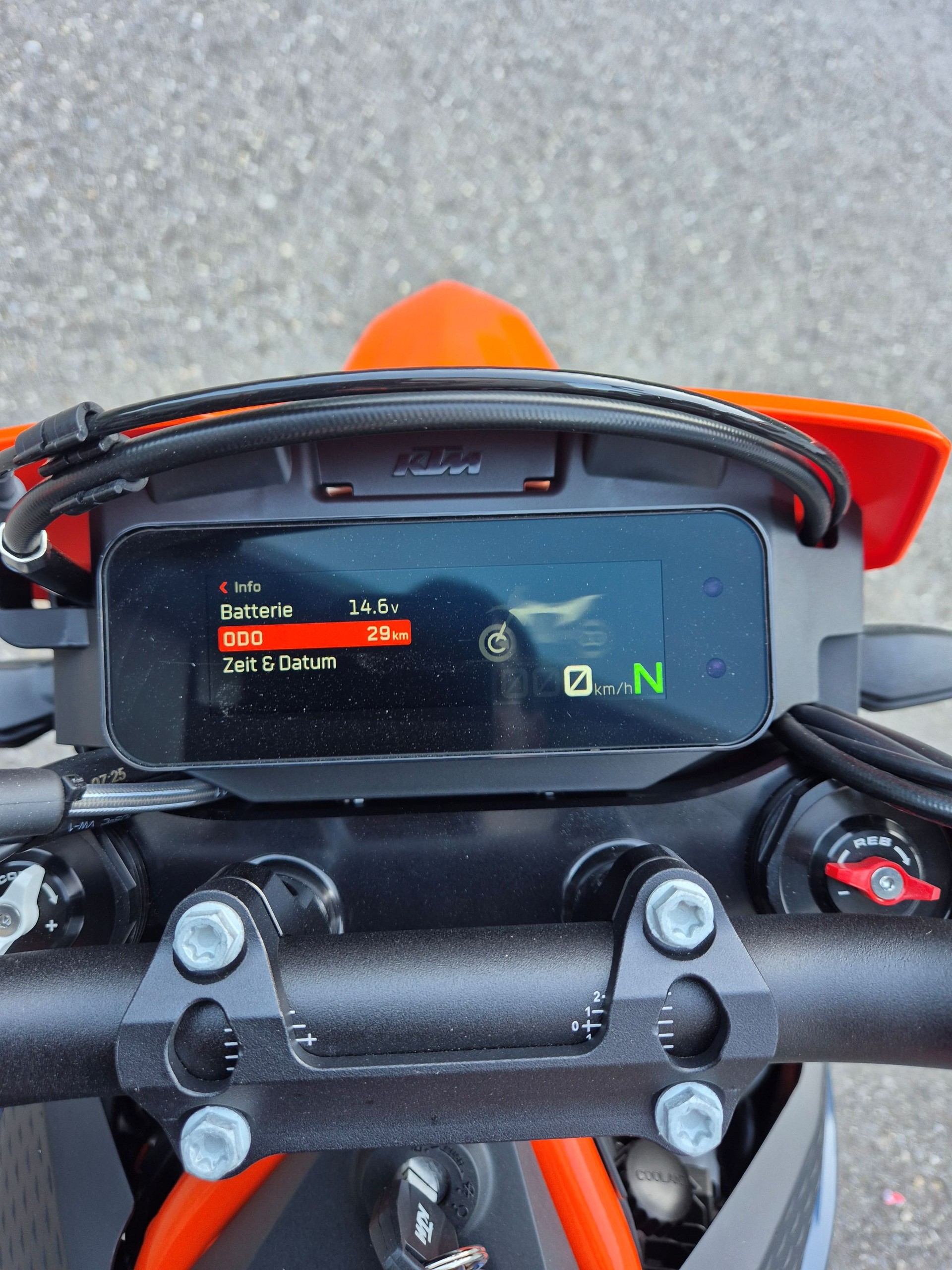 KTM 690 SMC R-image-4