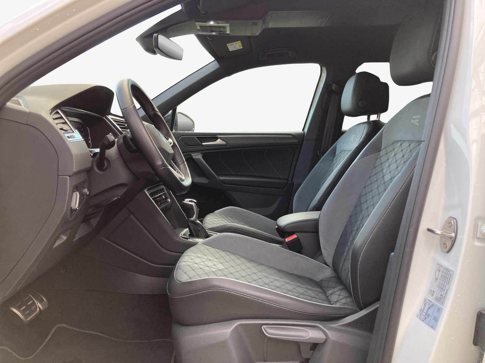 VW Tiguan 2.0TSI R-Line 4Motion DSG-image-7