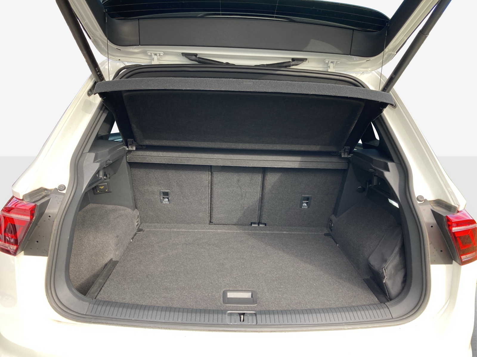 VW Tiguan 2.0TSI R-Line 4Motion DSG-image-12