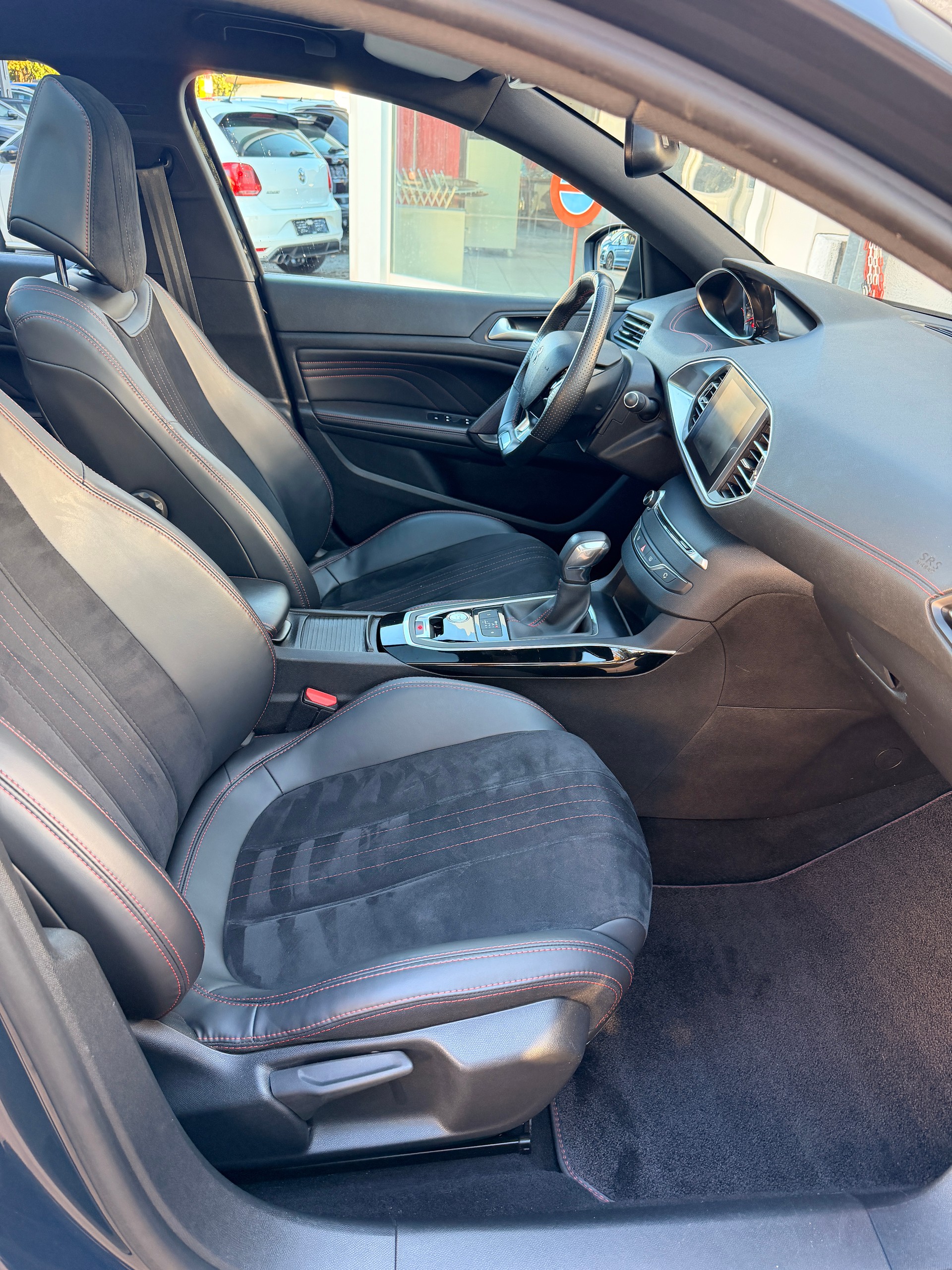 PEUGEOT 308 SW 1.2 THP GT Line Automatic-image-14
