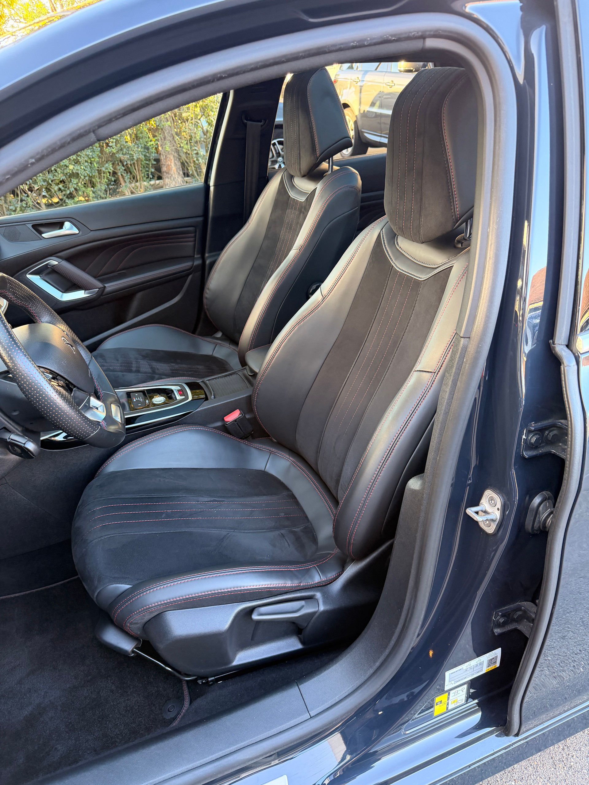 PEUGEOT 308 SW 1.2 THP GT Line Automatic-image-7