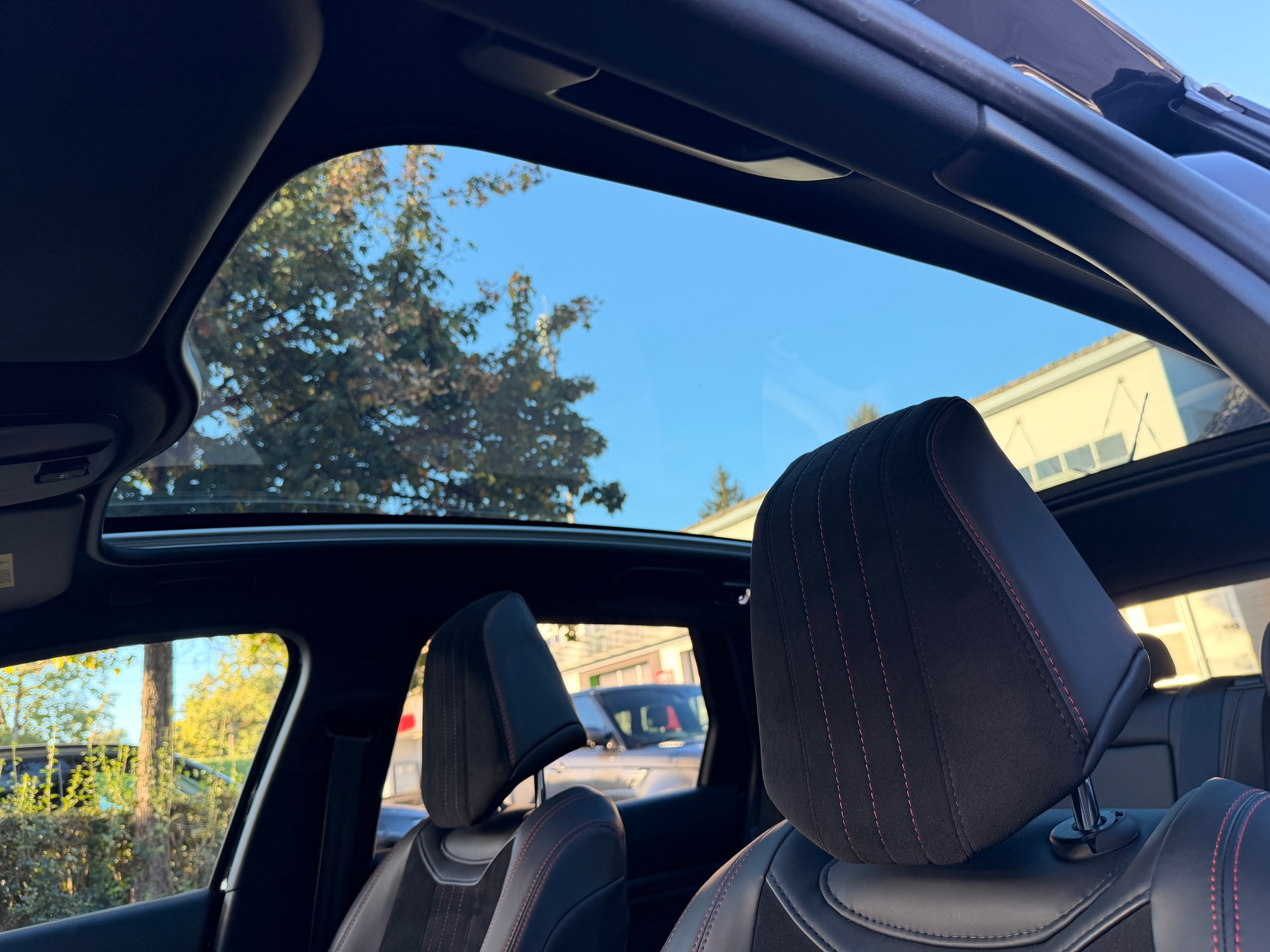 PEUGEOT 308 SW 1.2 THP GT Line Automatic-image-8