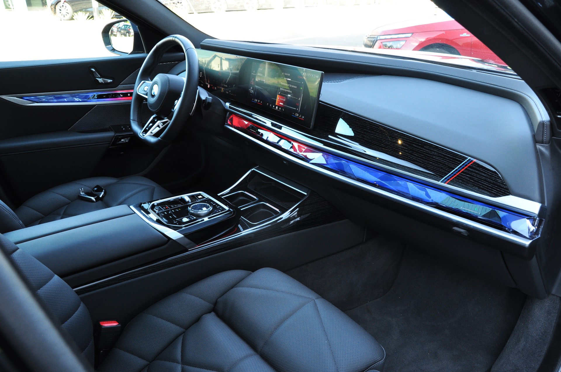 BMW 740d xDrive 48V M Sport Steptronic-image-15