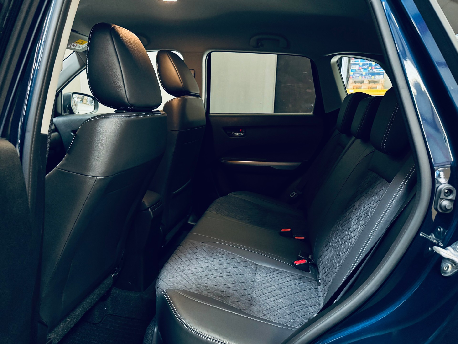SUZUKI Vitara 1.4 Boosterjet Compact Top 4x4 Hybrid-image-13