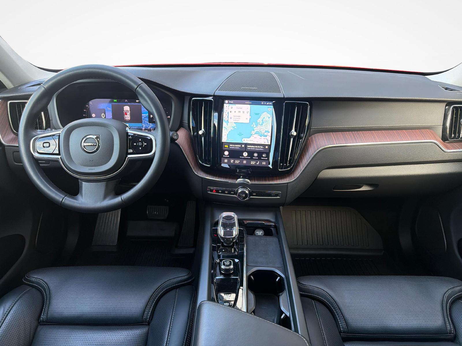 VOLVO XC60 2.0 T8 TE Ultimate Dark eAWD-image-12