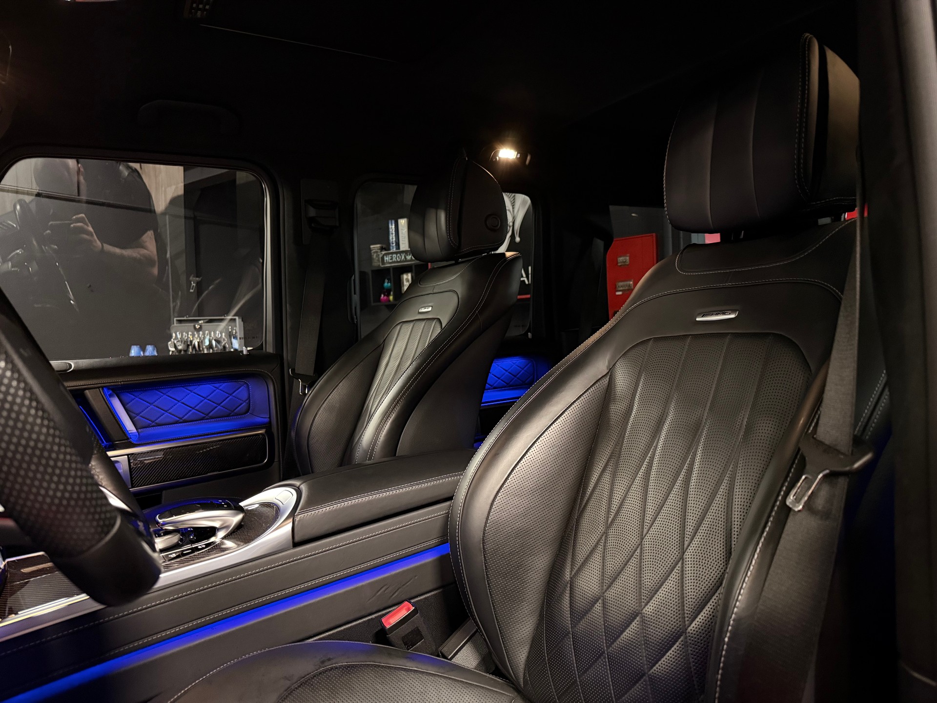 MERCEDES-BENZ G 63 AMG Speedshift Plus G-Tronic / ** DESIGNO Manufactur ** / Frisch ab MFK, Service + Neue Pneu!-image-17