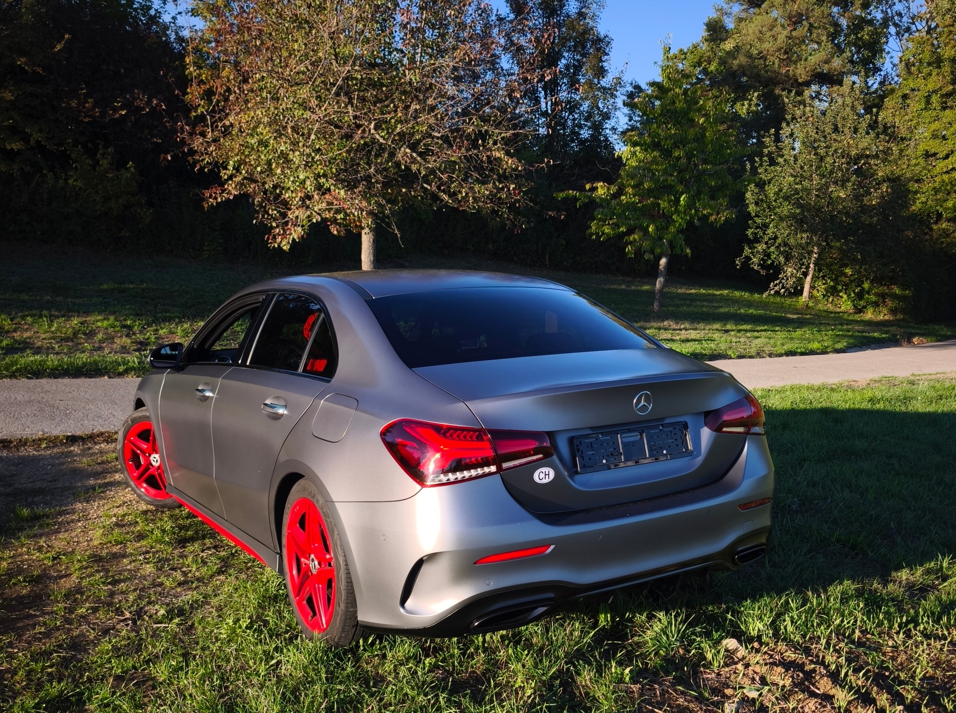 MERCEDES-BENZ A 200 AMG Line-image-5