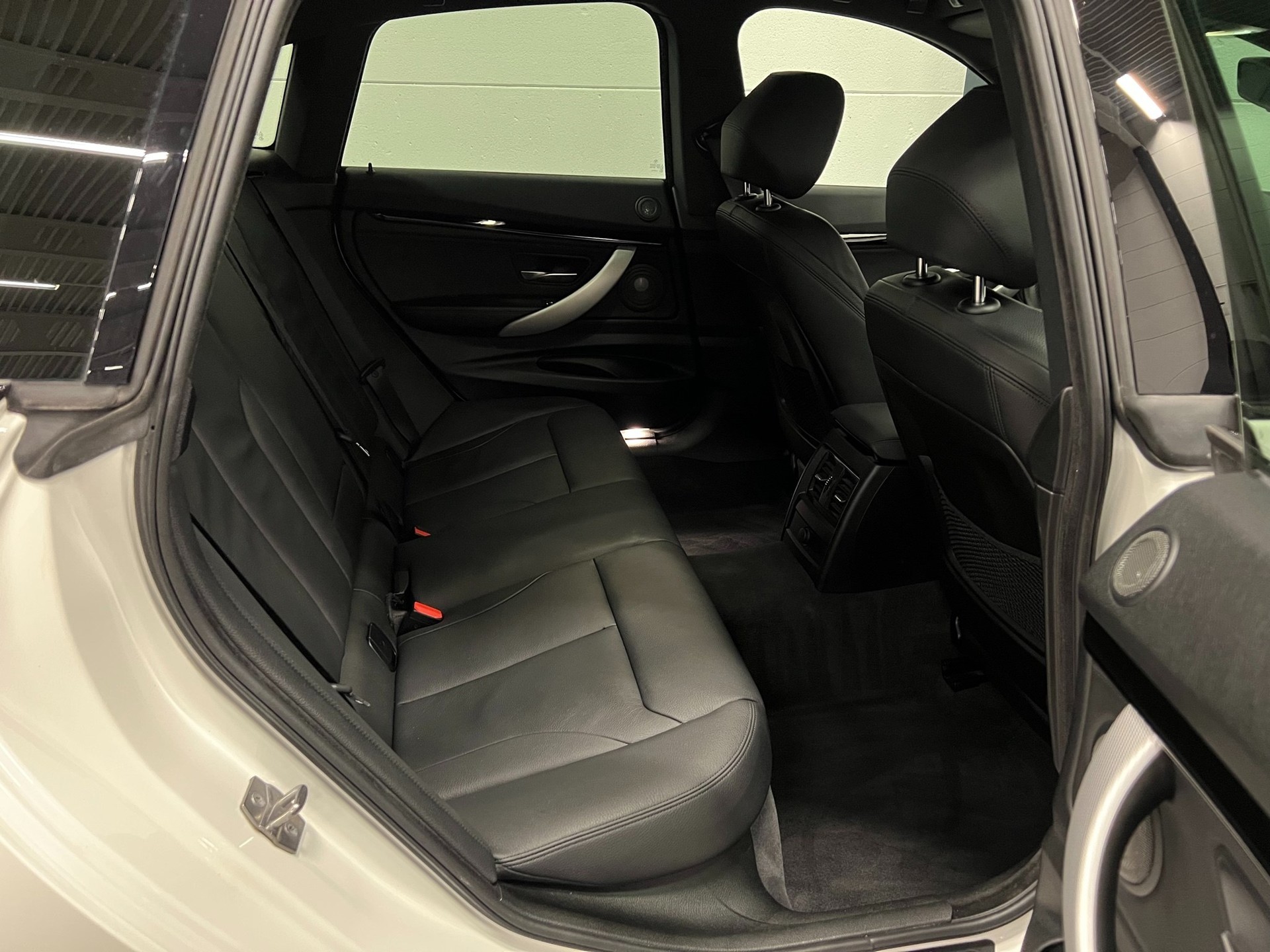 BMW 330d GT xDrive M Sport Steptronic-image-21