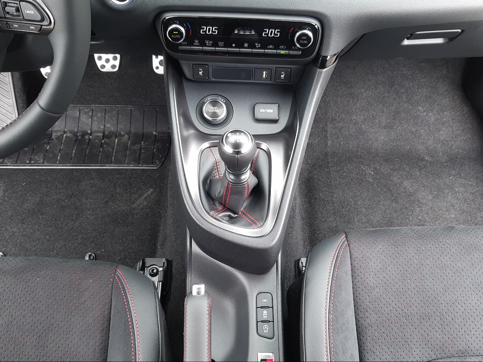 TOYOTA GR Yaris 1.6 Turbo Sport 4x4-image-12