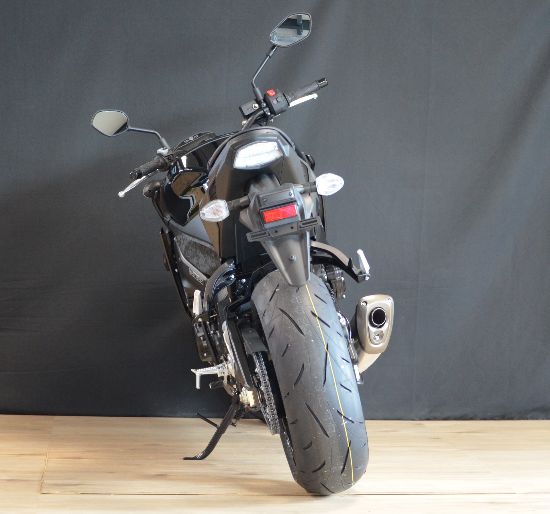 SUZUKI GSX-S 950 (35kW)-showroom-element-3
