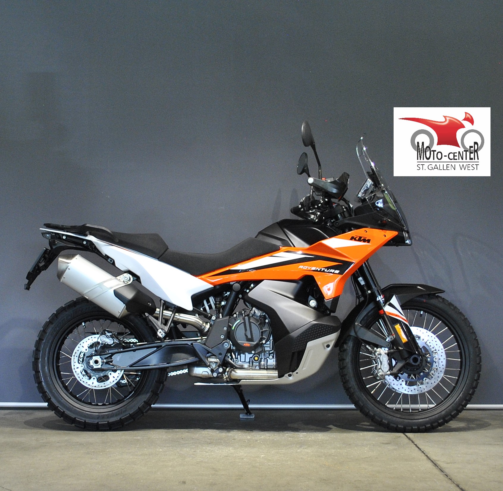 KTM 890 Adventure-image-1