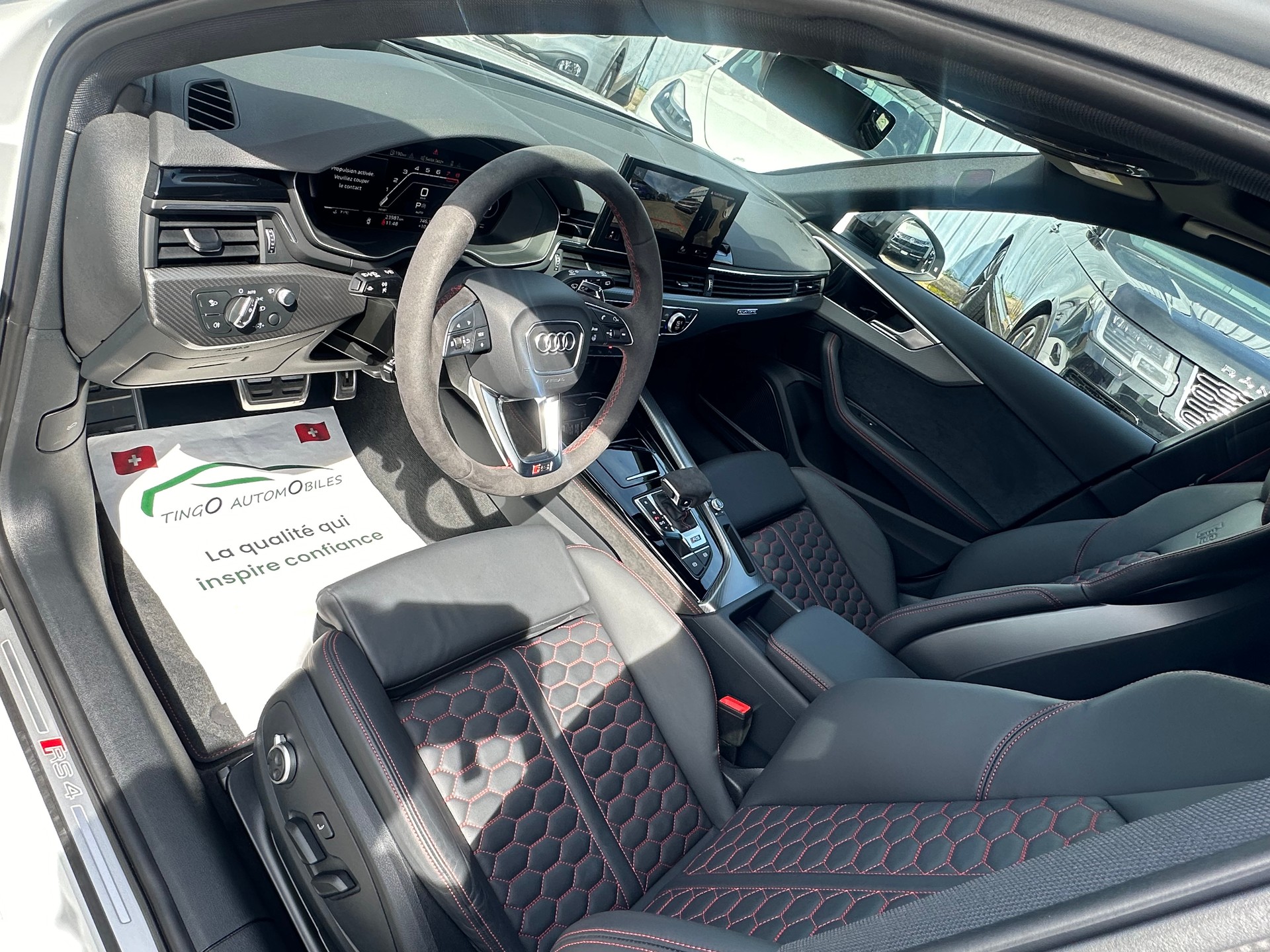AUDI RS4 Avant quattro tiptronic-image-11