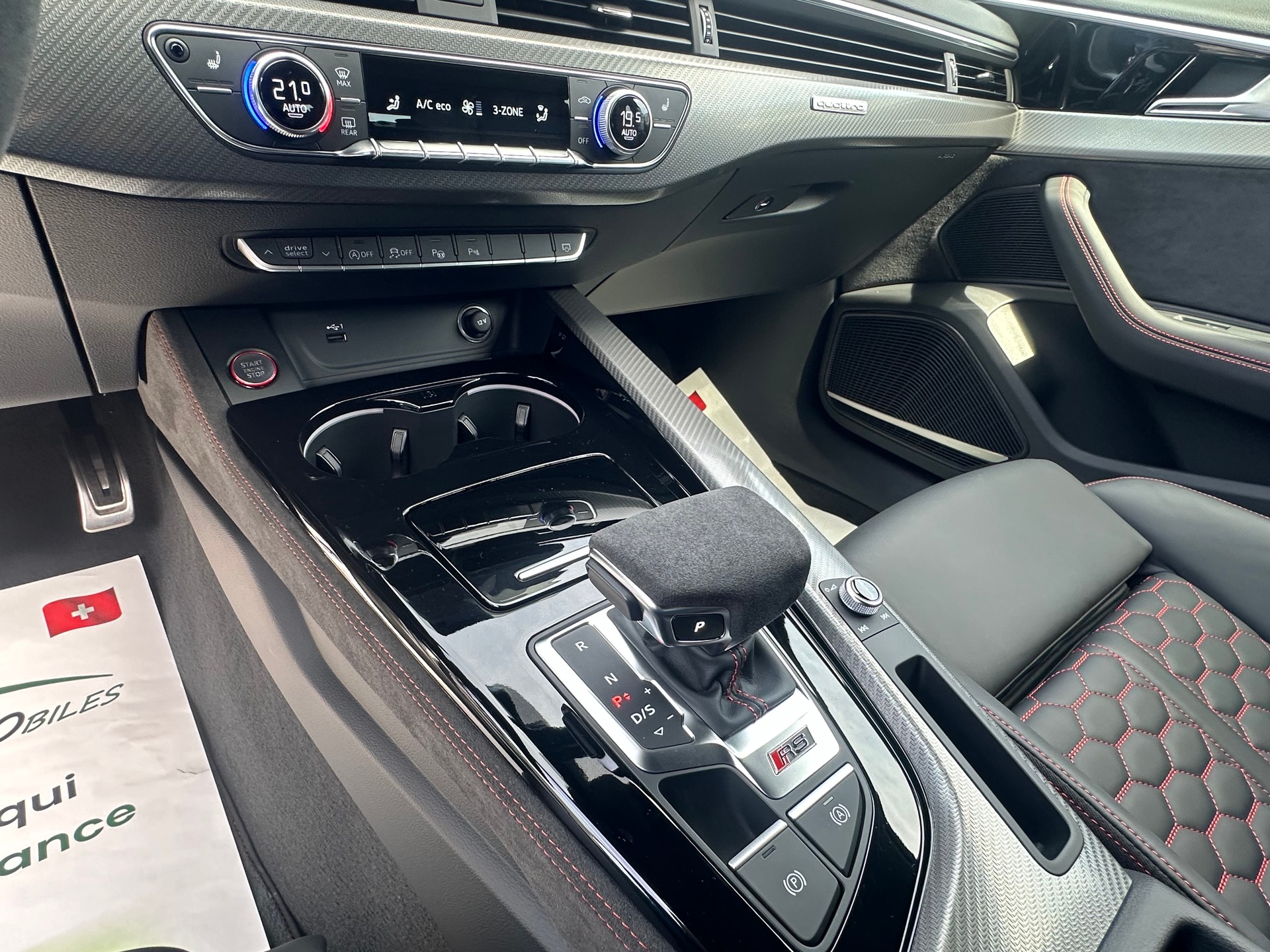 AUDI RS4 Avant quattro tiptronic-image-29