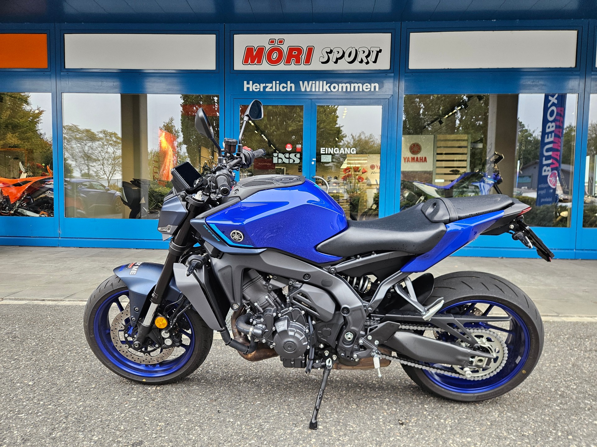YAMAHA MT-09 Y-AMT-image-3