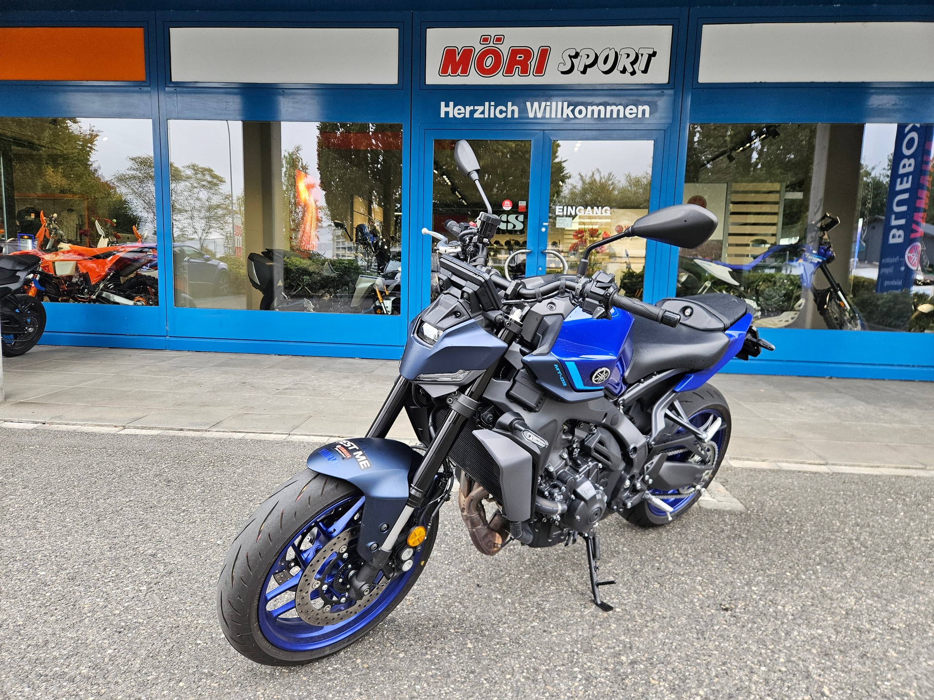 YAMAHA MT-09 Y-AMT-image-2