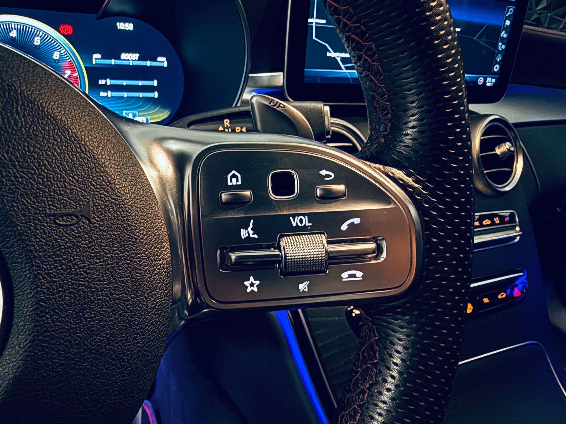 MERCEDES-BENZ C 43 AMG 4Matic 9G-Tronic-image-18