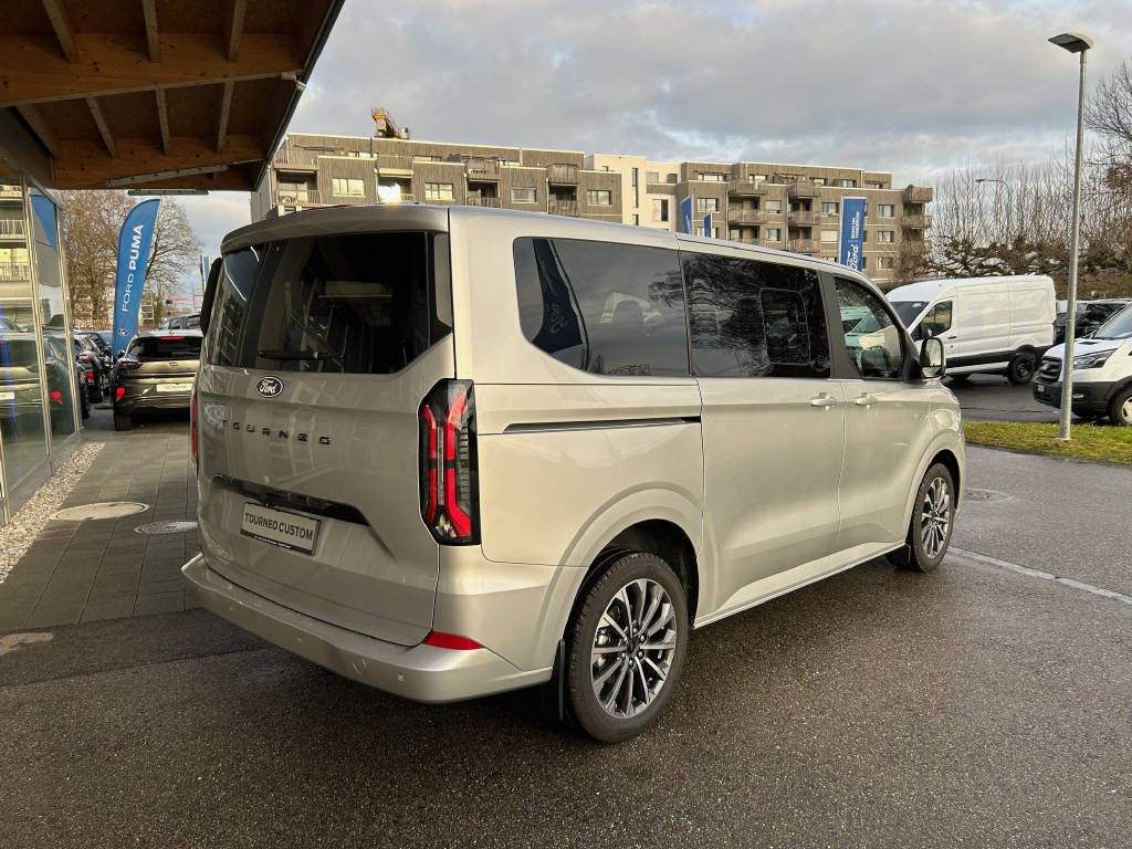 FORD Tourneo Custom Bus 320 L1 2.0 EcoBlue 170 Titanium X-showroom-element-2