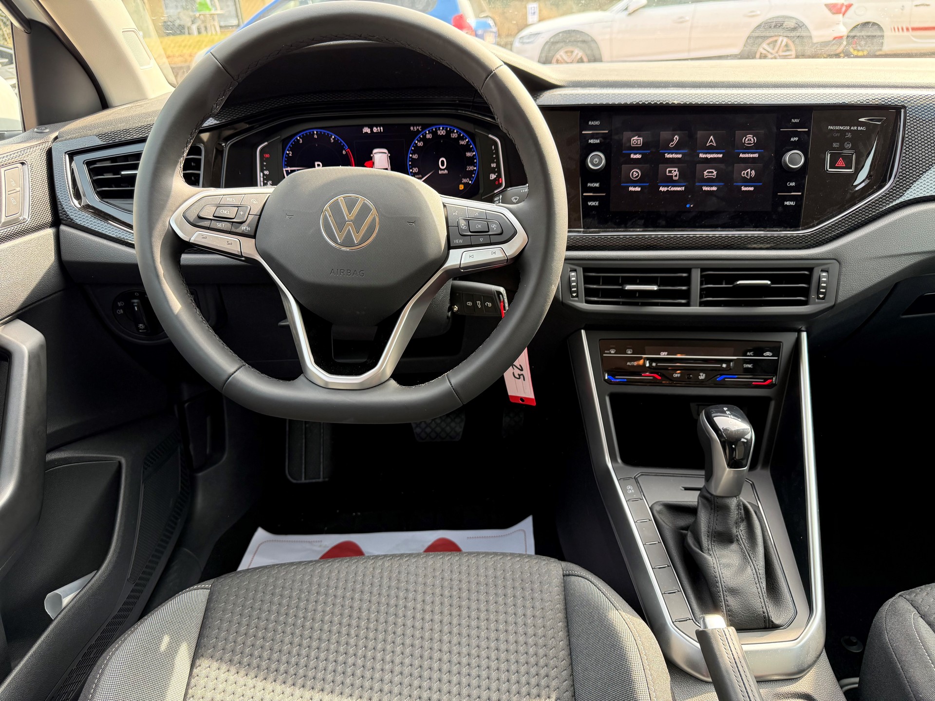 VW Polo 1.0 TSI Life DSG-image-9