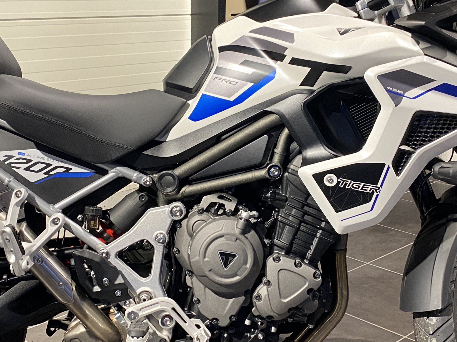 TRIUMPH Tiger 1200 Alpine Edition (4.49 % Power Leasing - Gültig bis 31.06.2026)-image-6