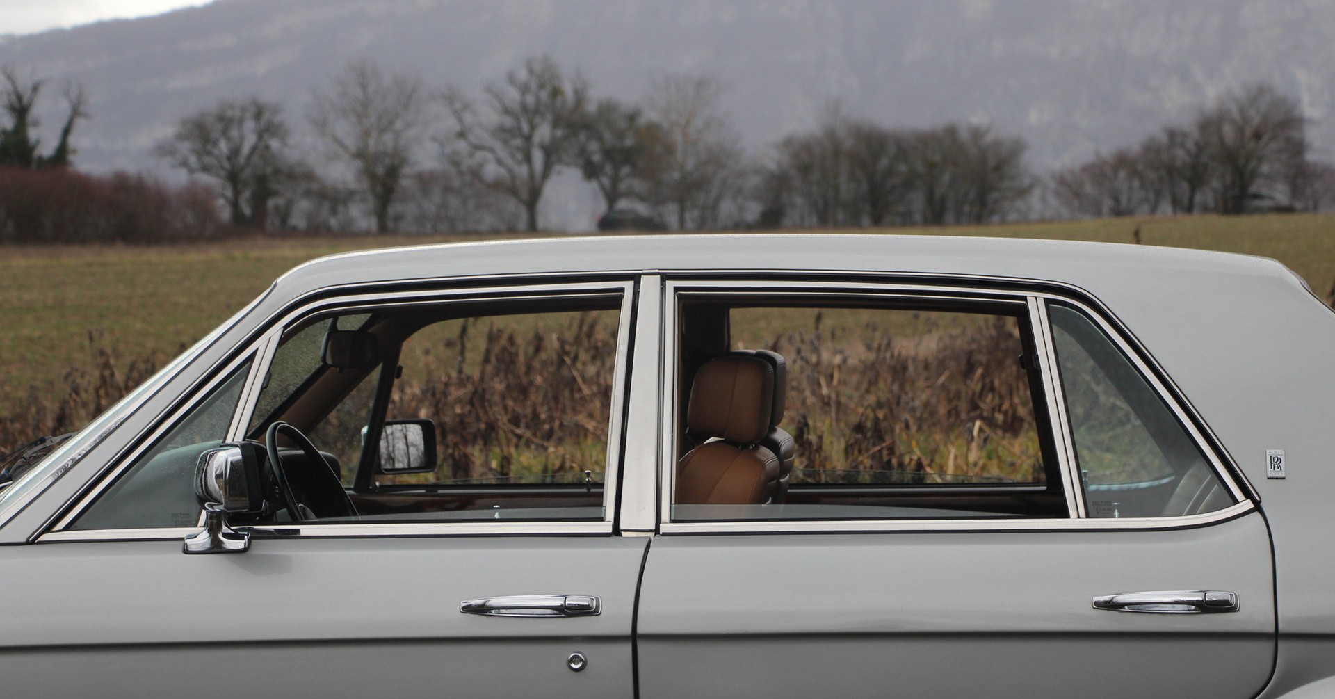 ROLLS-ROYCE Silver Spirit-image-25