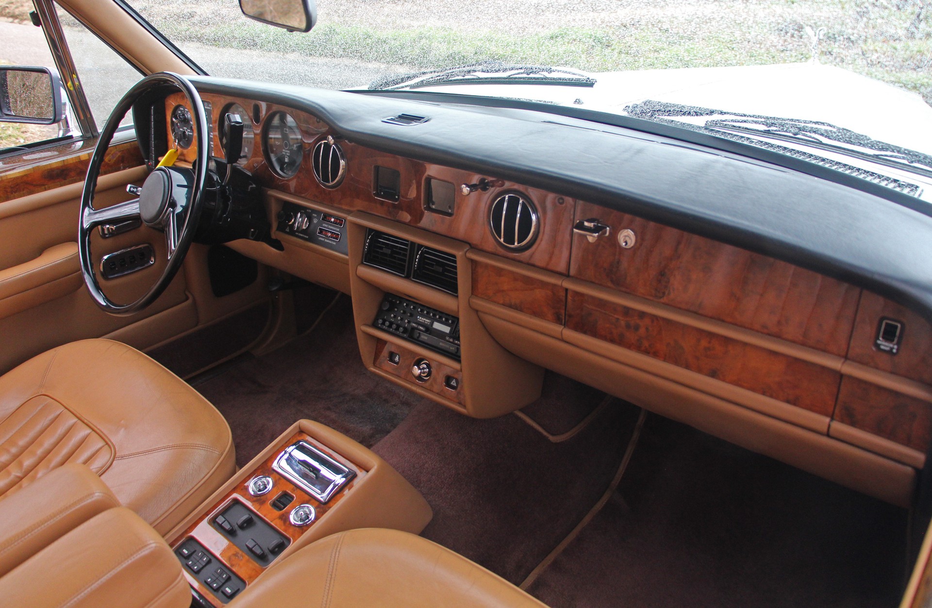 ROLLS-ROYCE Silver Spirit-image-9