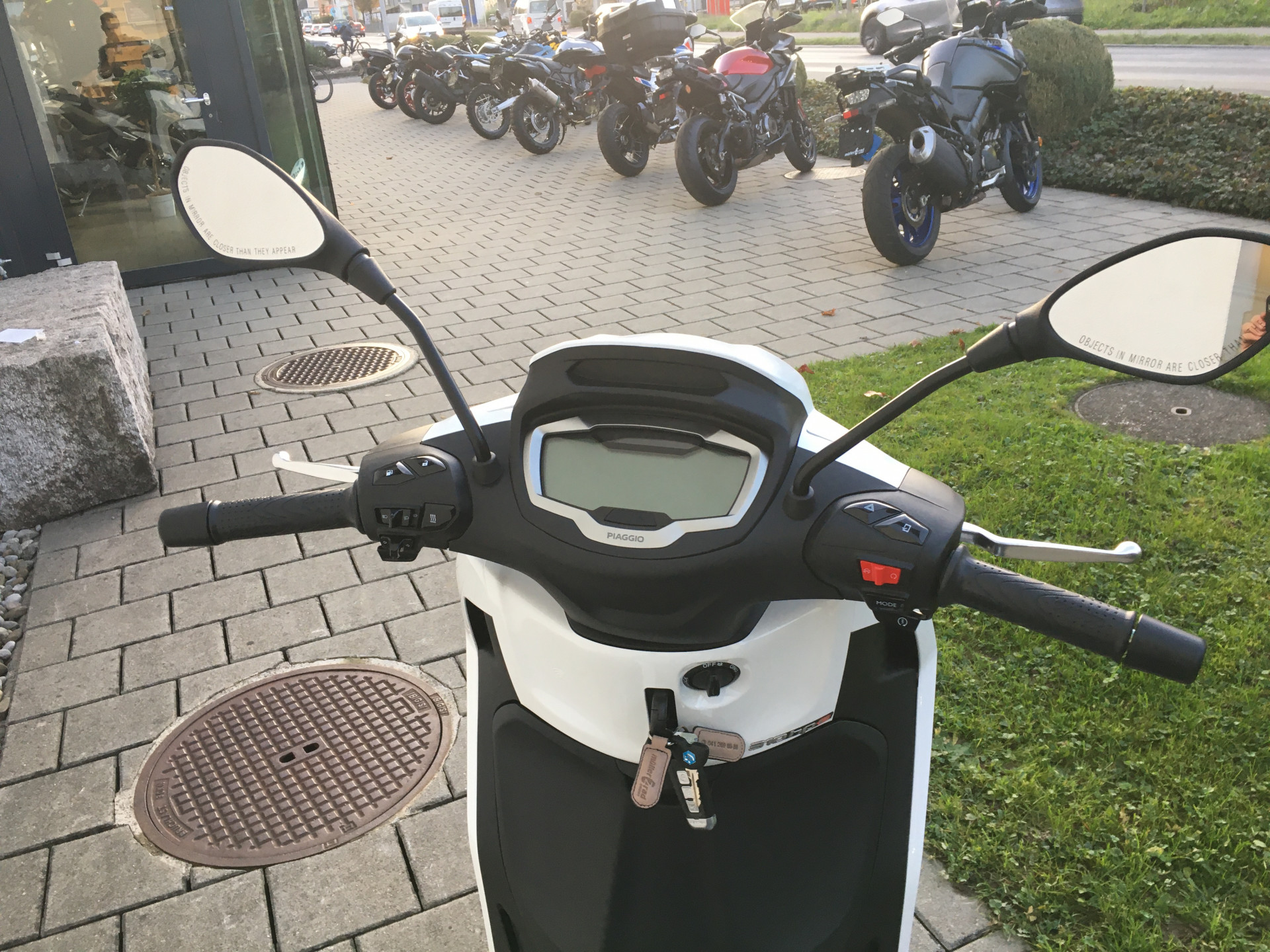 PIAGGIO Beverly 310 Sport-image-2
