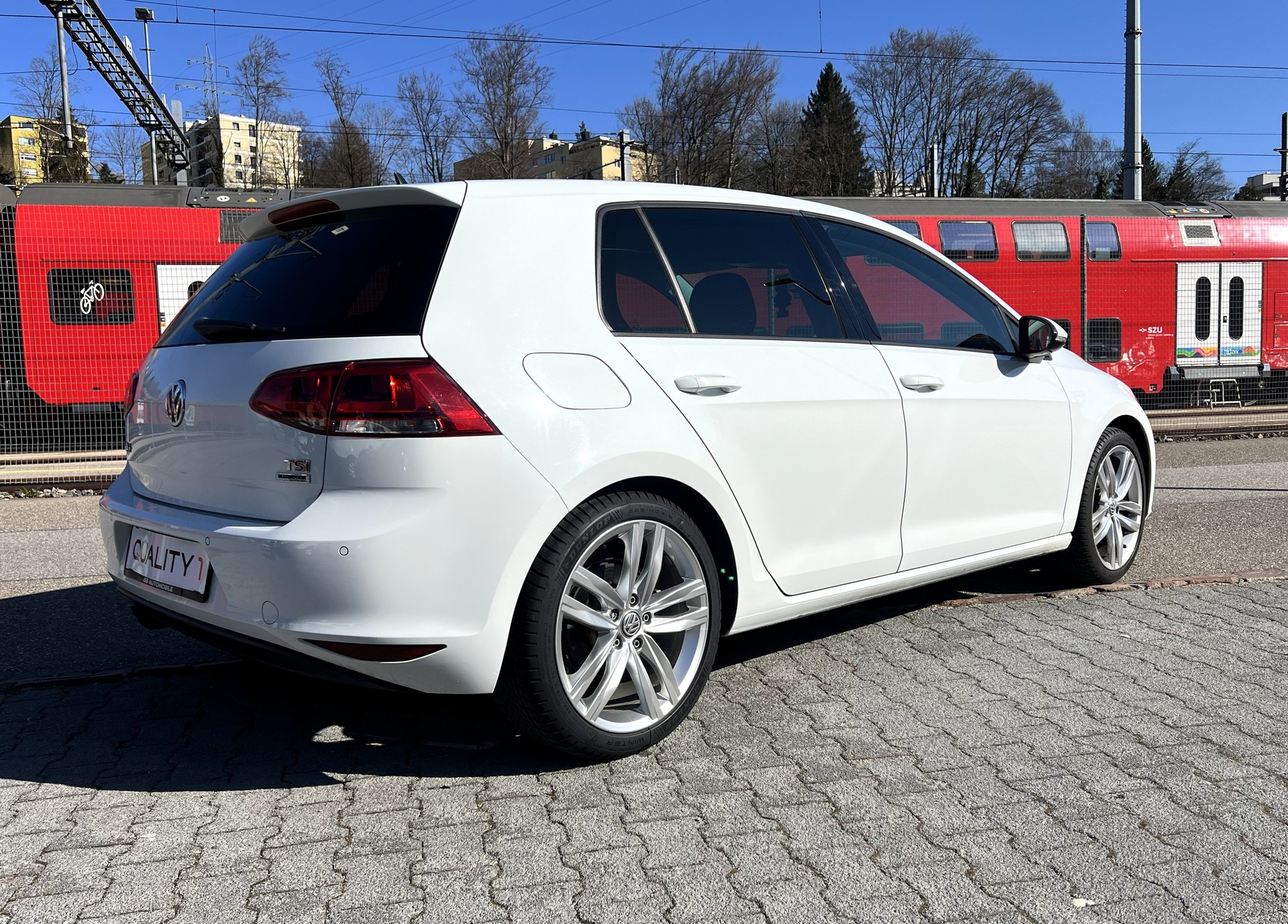 VW Golf 1.4 TSI Highline DSG-image-4