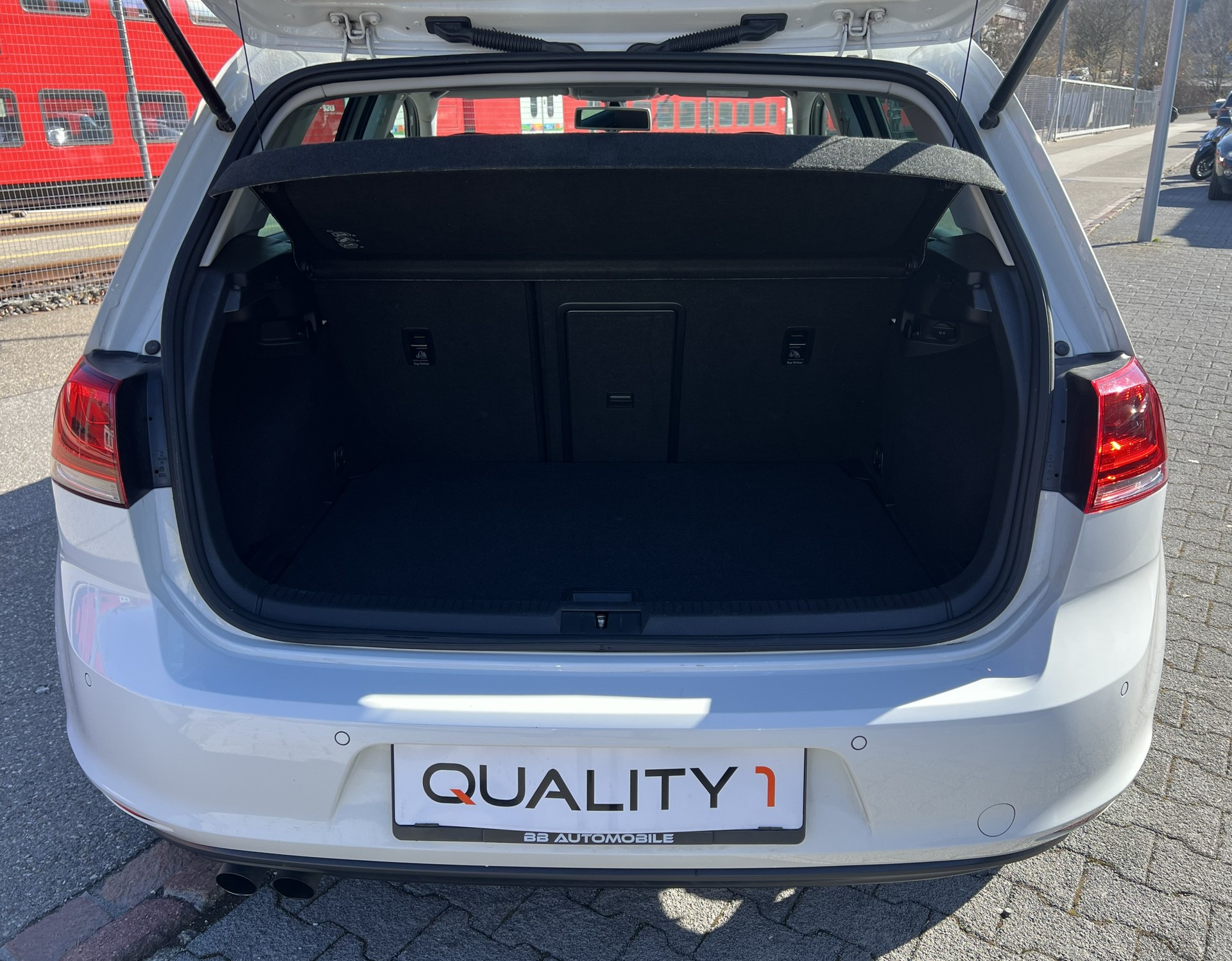 VW Golf 1.4 TSI Highline DSG-image-11