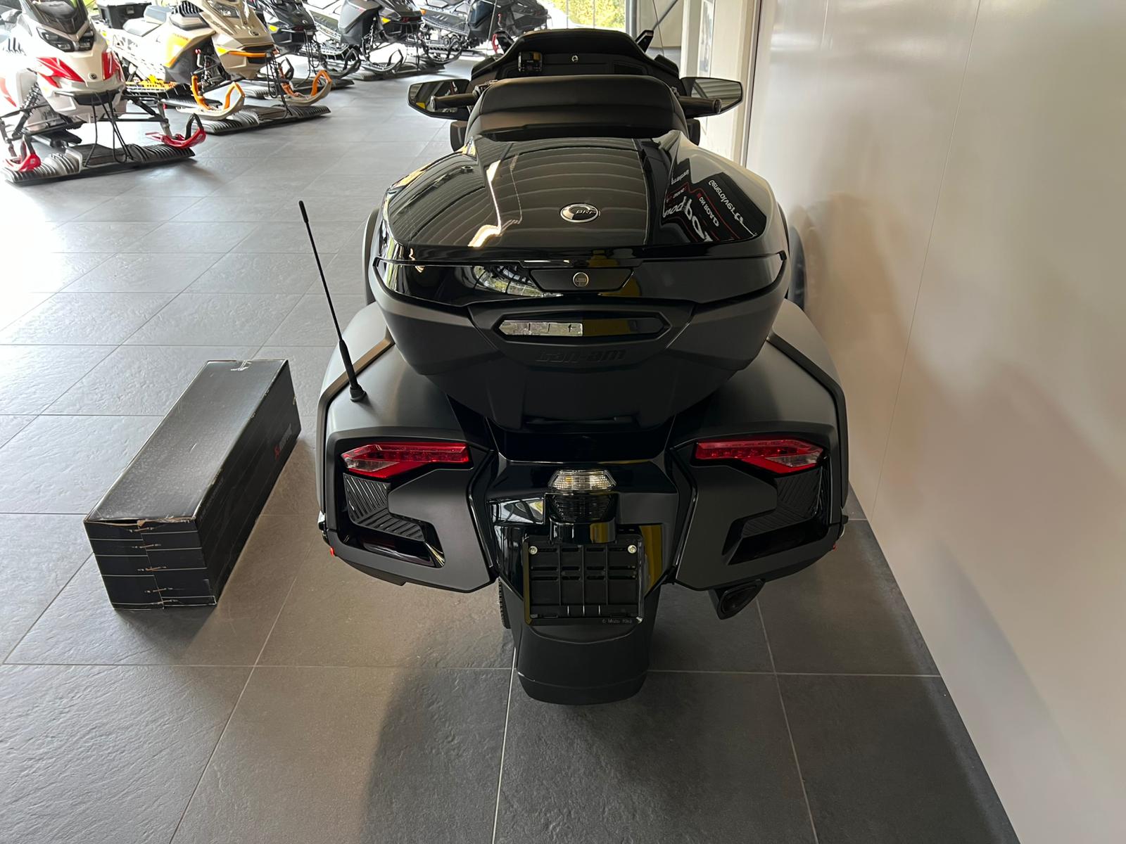CAN-AM Spyder RT-LTD Dark Edition SE6-image-8
