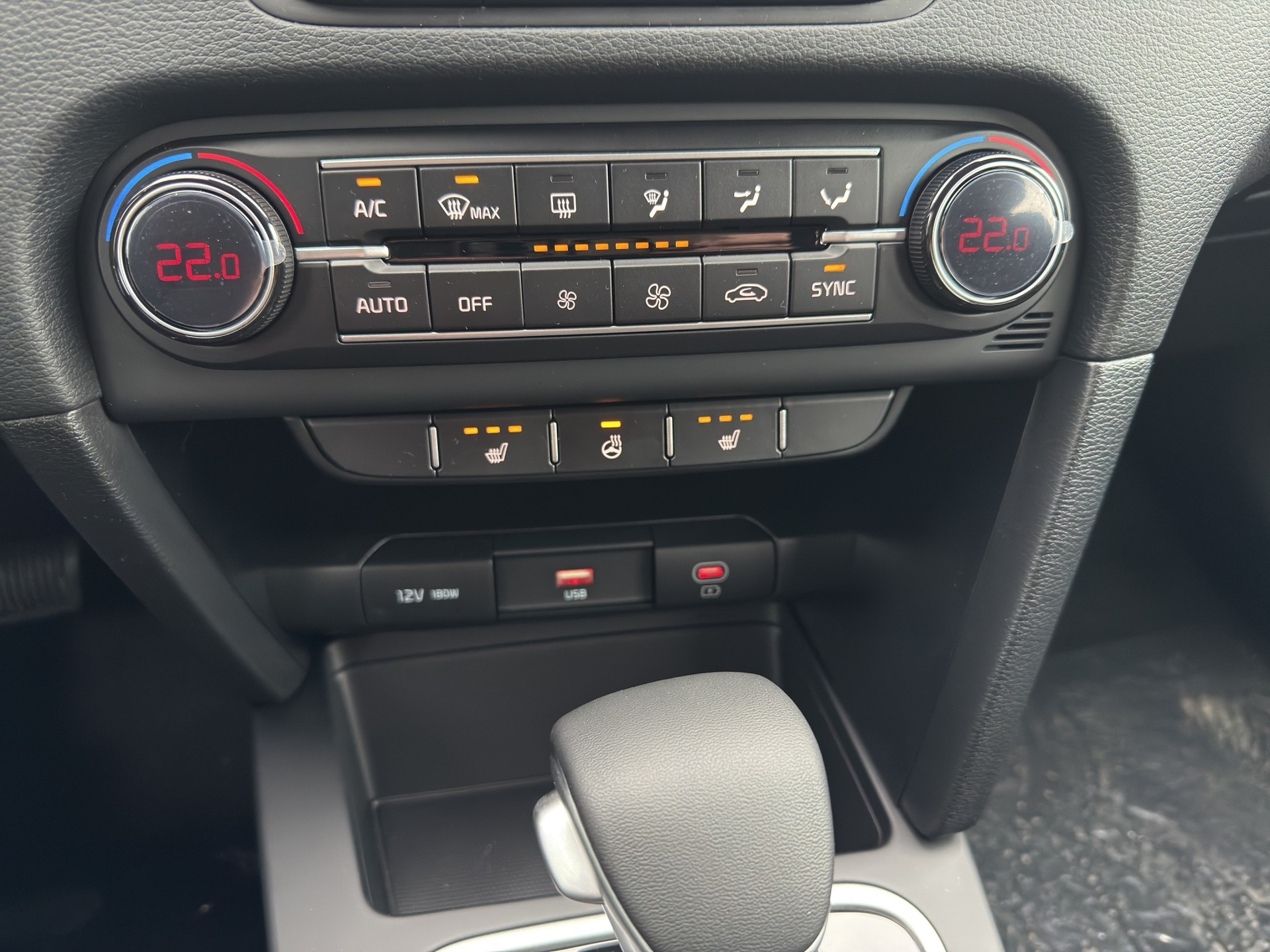 KIA Ceed 1.5 T-GDi MHEV Power DCT-image-13