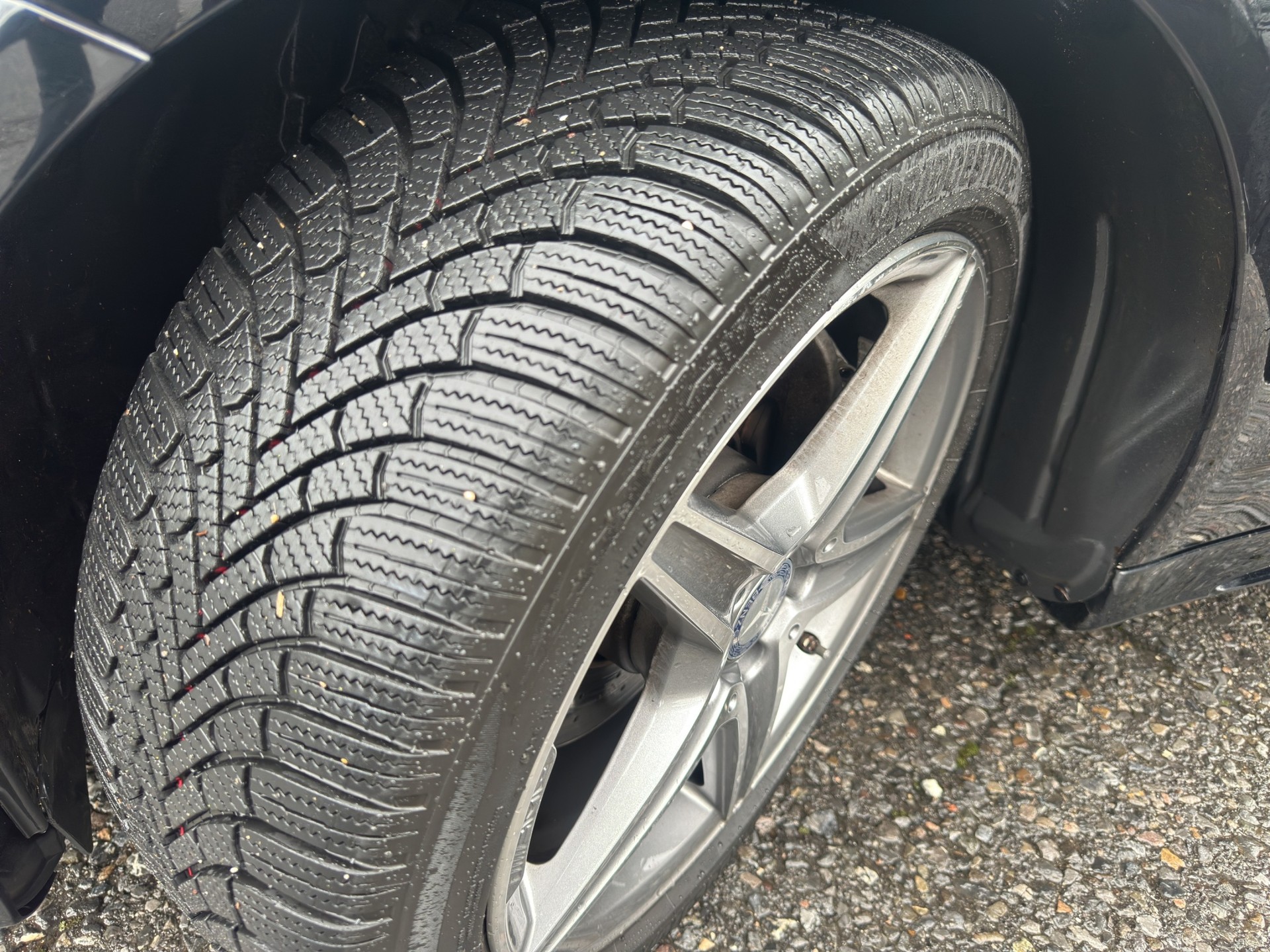 MERCEDES-BENZ C 200 AMG Line 4Matic 7G-Tronic-image-15