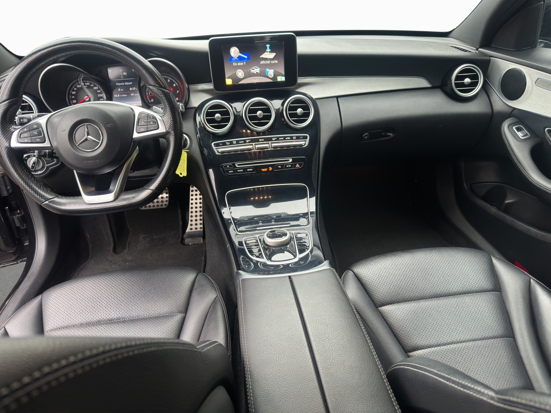 MERCEDES-BENZ C 200 AMG Line 4Matic 7G-Tronic-image-10