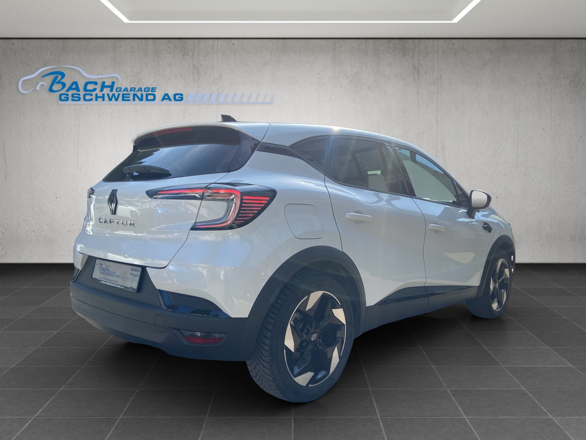 RENAULT Captur 1.3 TCe Techno-showroom-element-3