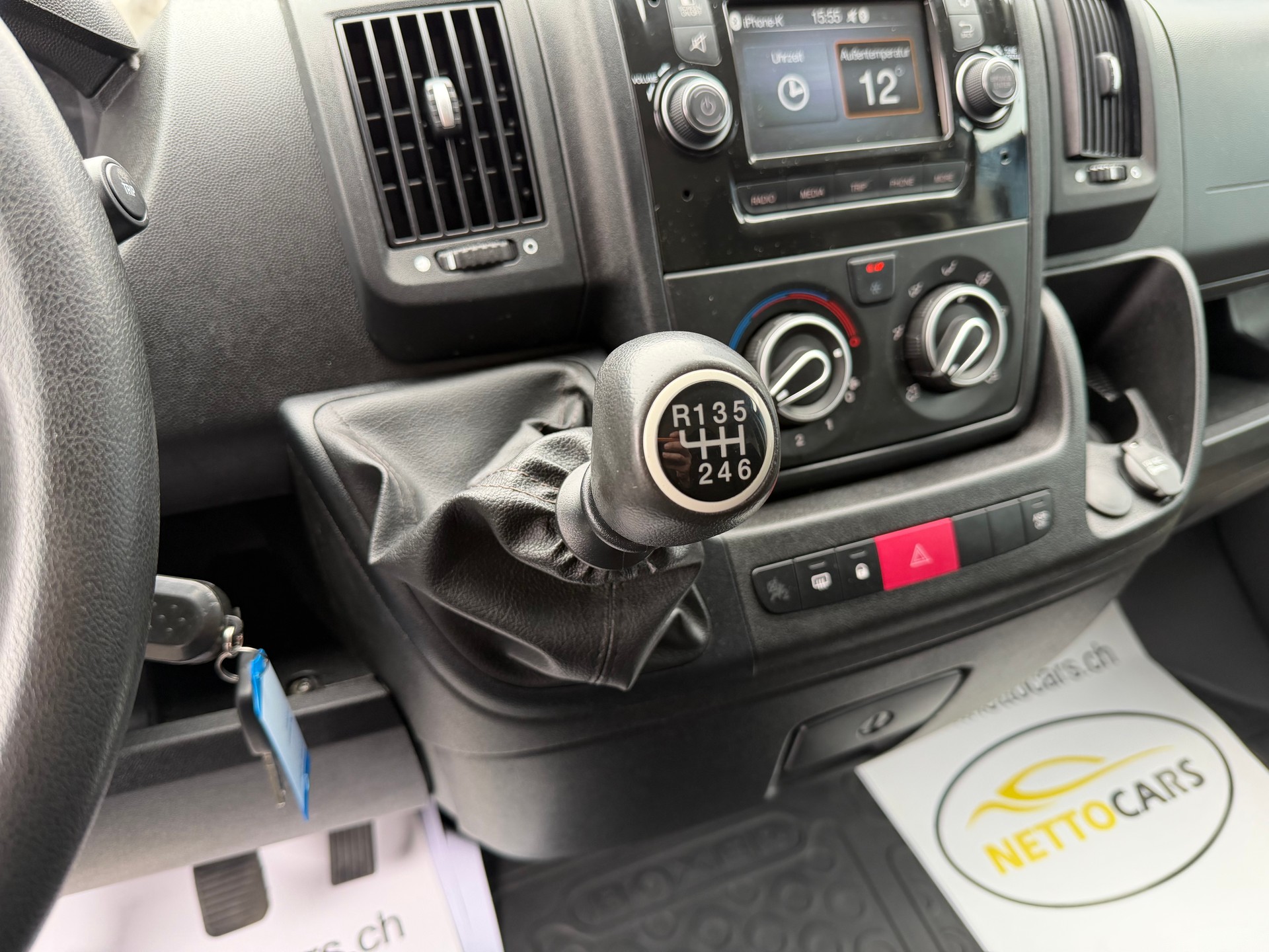 PEUGEOT Boxer 2.0 HDI 335 Active L2H2-image-9