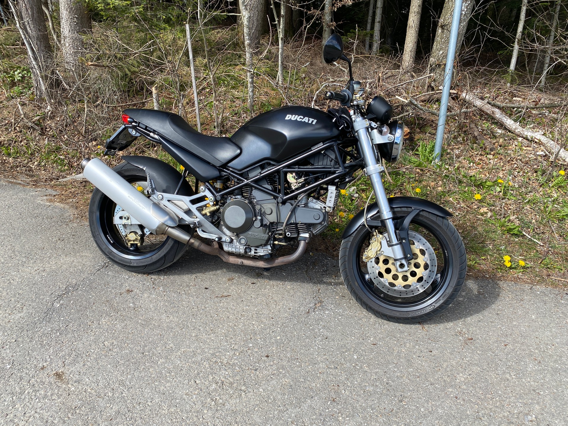 DUCATI Monster 900 i.e. Dark-image-1