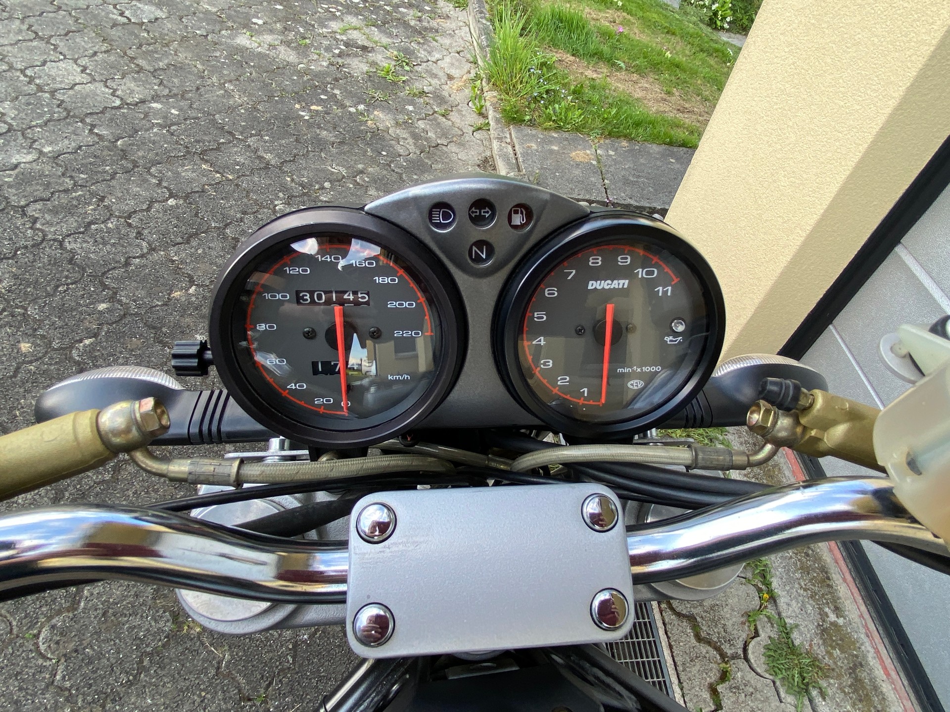 DUCATI Monster 900 i.e. Dark-image-4