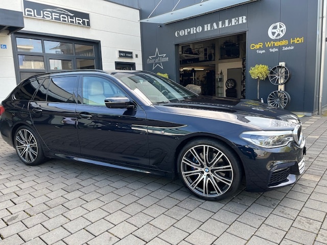 BMW 530d xDrive Touring Sport Line Steptronic-image-5