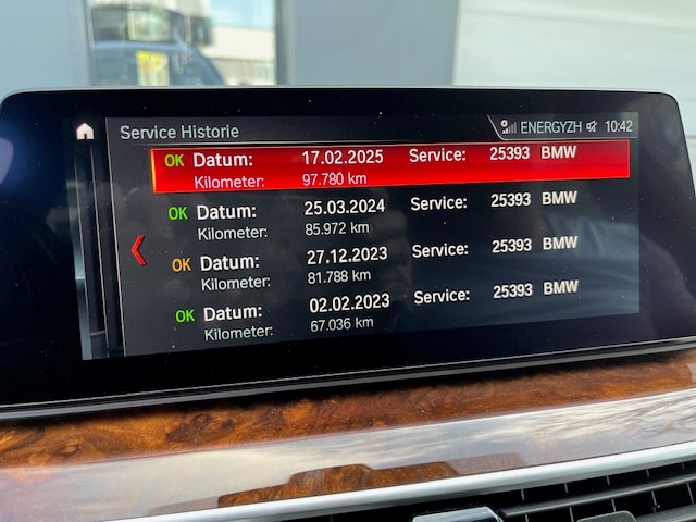 BMW 530d xDrive Touring Sport Line Steptronic-image-14
