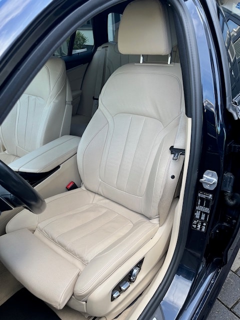 BMW 530d xDrive Touring Sport Line Steptronic-image-10