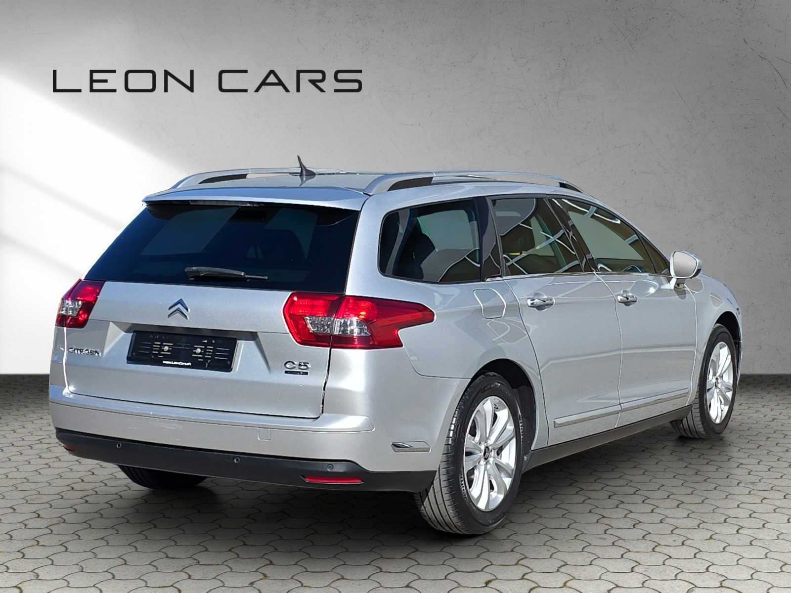 CITROEN C5 Tourer 2.0 HDi Exclusive Automatic-image-3