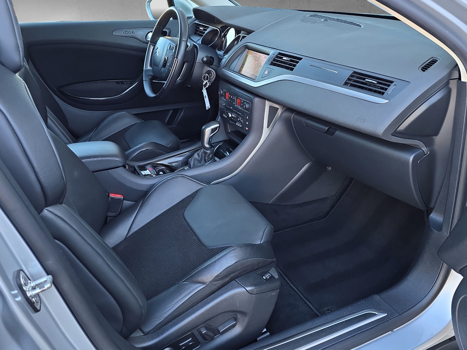 CITROEN C5 Tourer 2.0 HDi Exclusive Automatic-image-8