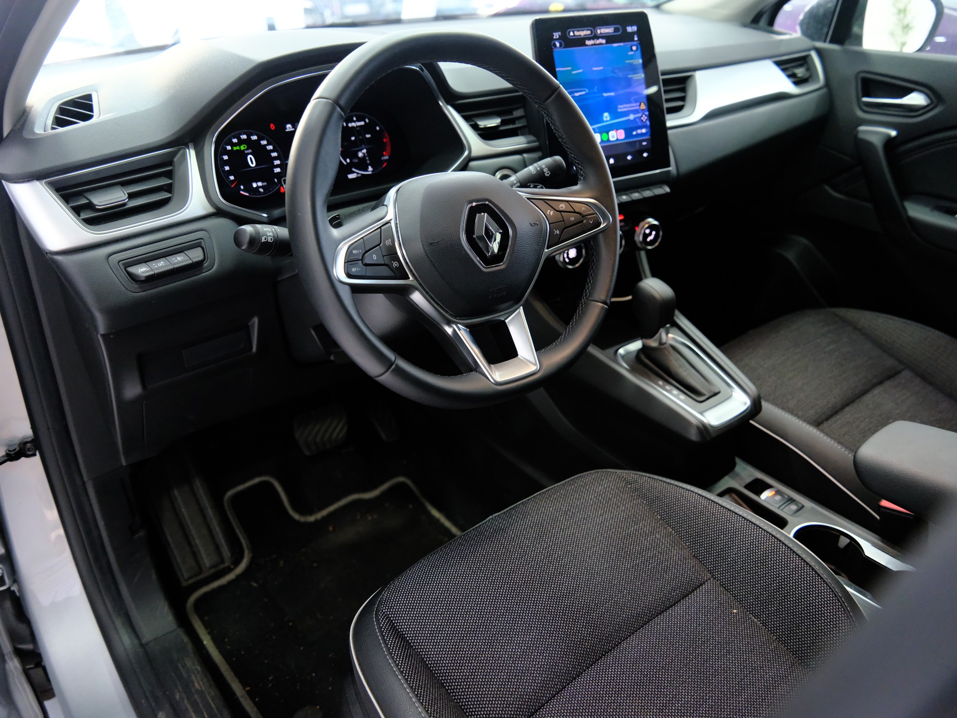 RENAULT Captur 1.3 TCe Techno EDC-image-8