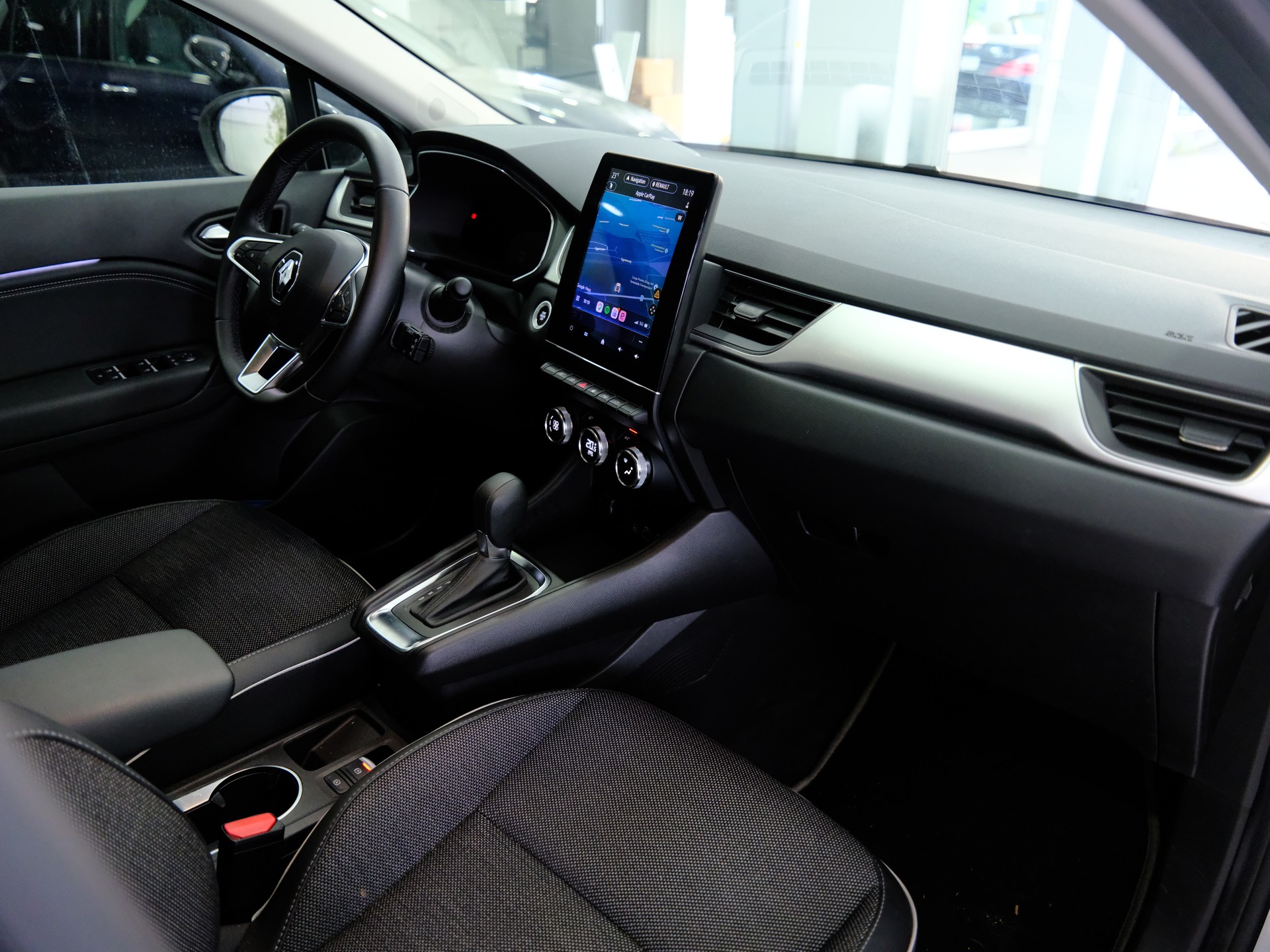 RENAULT Captur 1.3 TCe Techno EDC-image-12