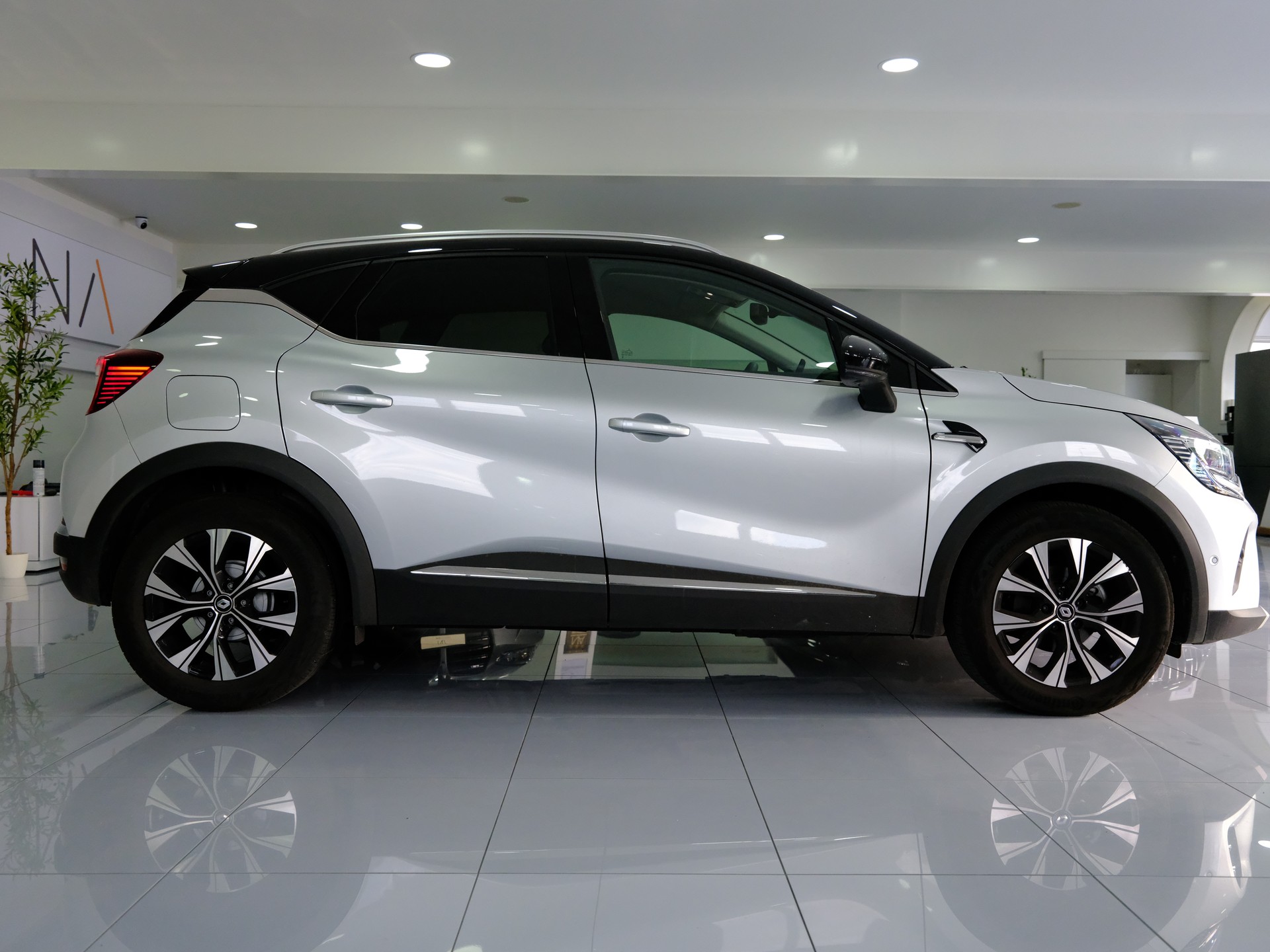 RENAULT Captur 1.3 TCe Techno EDC-image-7