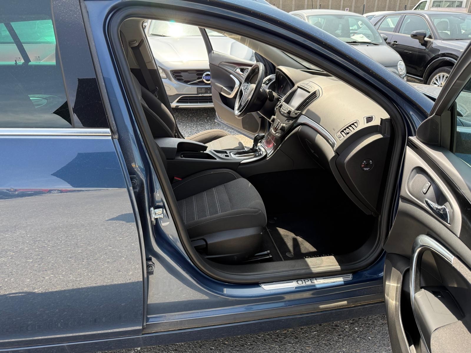 OPEL Insignia Sports Tourer 2.0 CDTI Sport Automatic-image-11