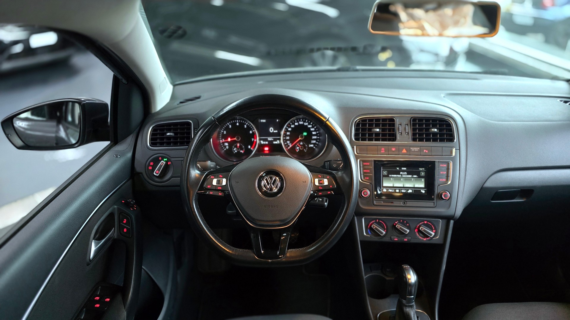 VW Polo 1.2 TSI BMT Comfortline DSG-image-18