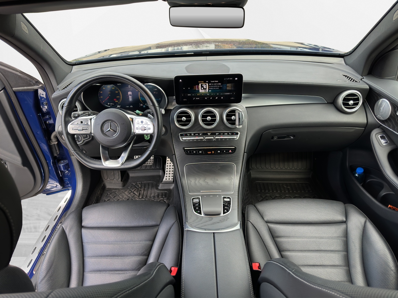 MERCEDES-BENZ GLC 400 d AMG Line 4m-image-13