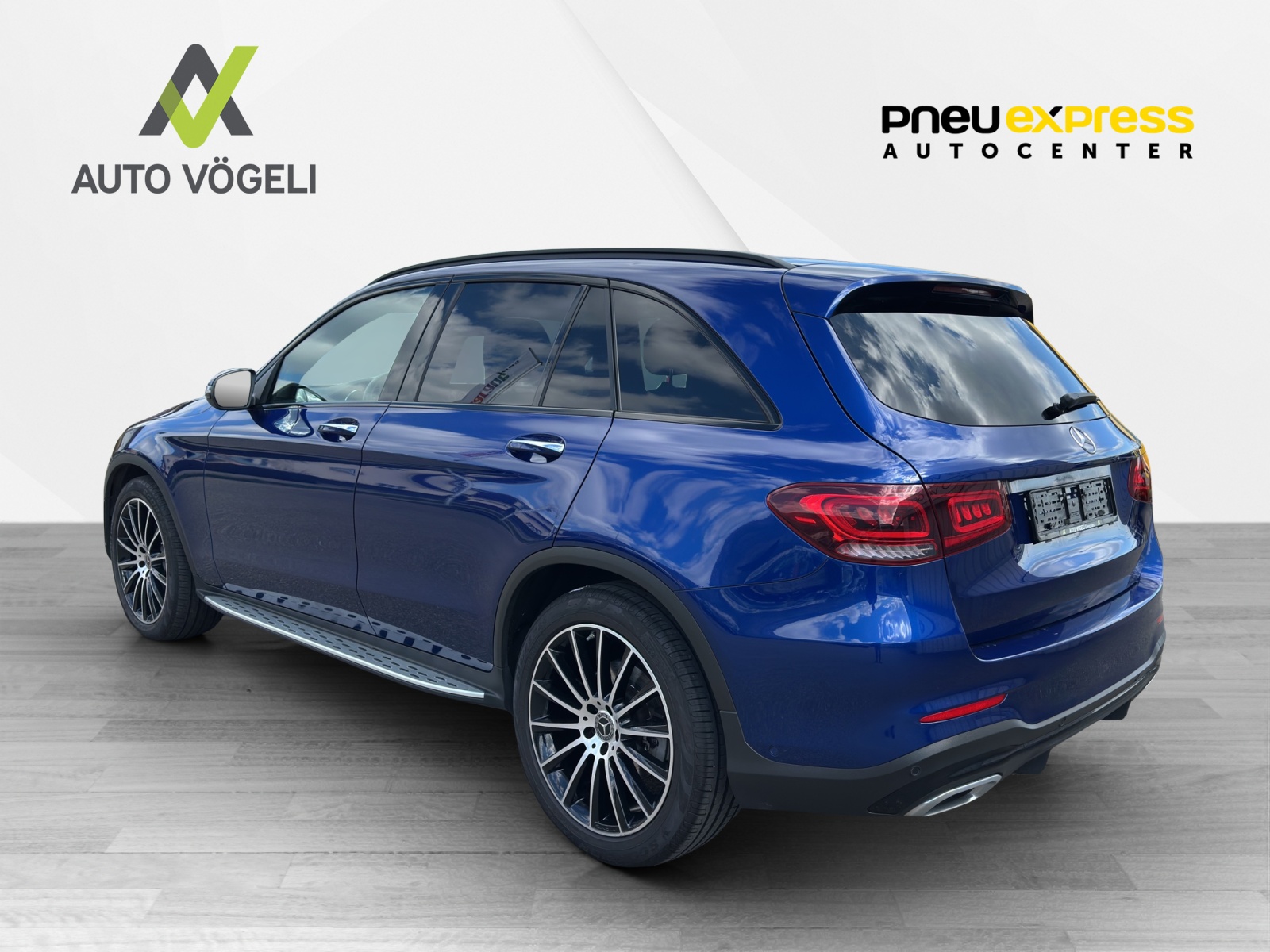 MERCEDES-BENZ GLC 400 d AMG Line 4m-showroom-element-3